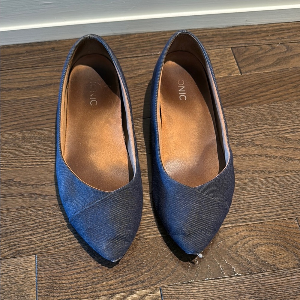 Vionic Blue Flats